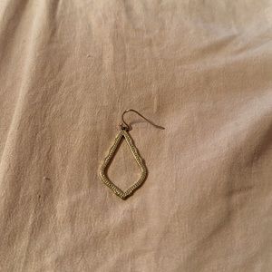 Single Kendra Scott drop earring